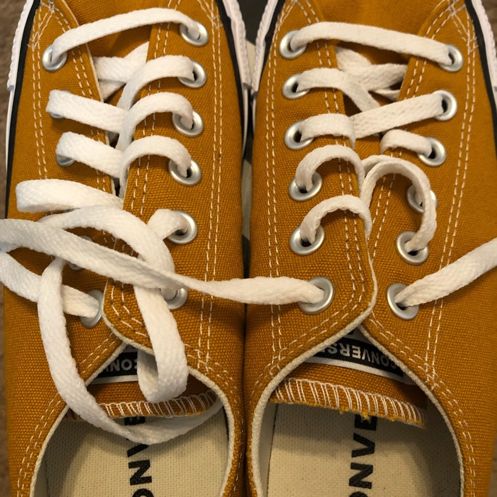 Converse CTAS OX Saffron size 6/8